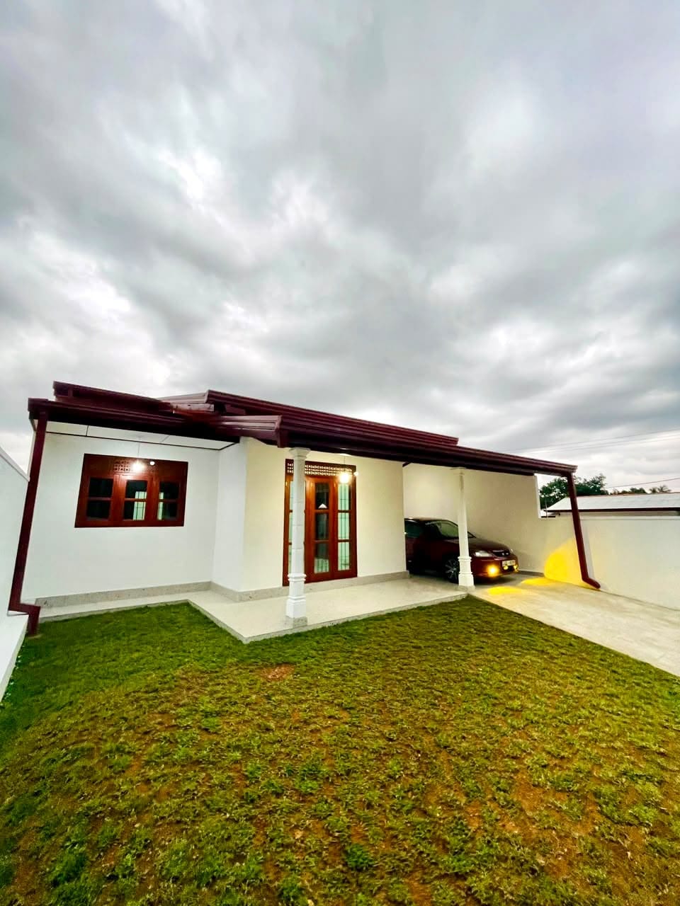 🏡 බණ්ඩාරගම කිඩෙල්පිටිය හන්දියෙන් බස් පාරට ඉතා ආසන්නව අගනා නිවසක් වහාම විකිණීමට ඇත! 💎