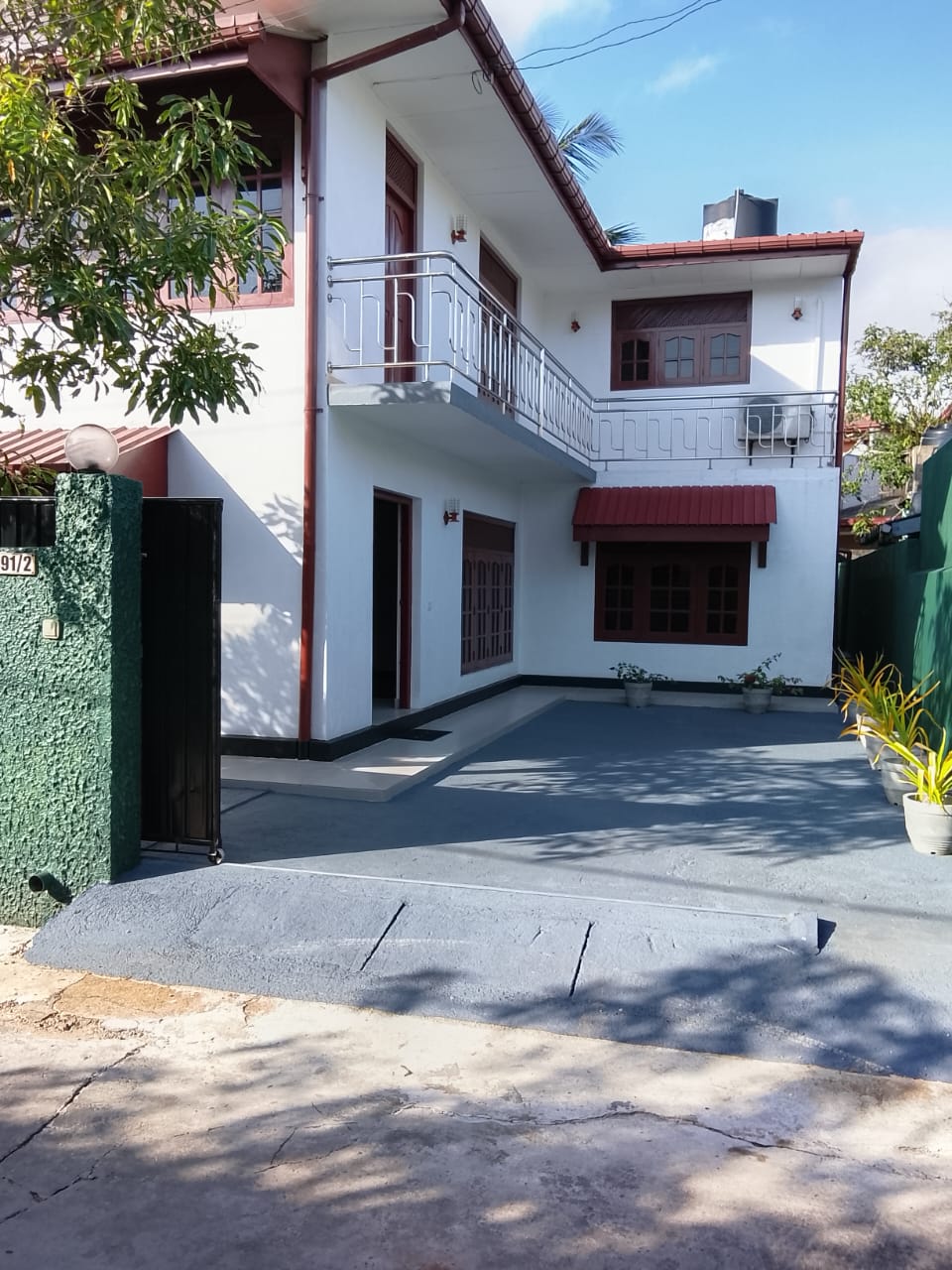 පානදුර නල්ලූරුවෙන් ඉඩකඩ සහිත අගනා නිවසක්